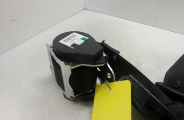 Mercedes W211 E-Klasse T-Mod. Sicherheitsgurt vorn rechts Gurtstraffer